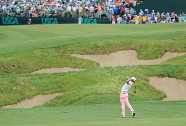 Justin Thomas takes a swing at history, and he nails it