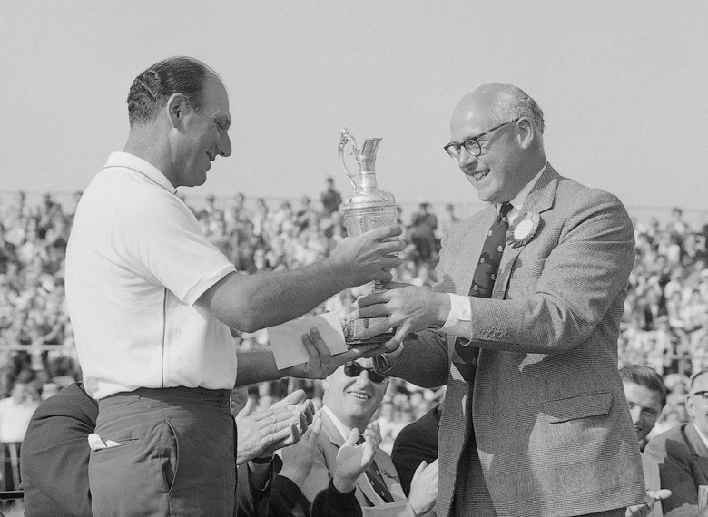 World Golf Hall of Famer Roberto De Vicenzo, first Argentine to win a major, dies at 94