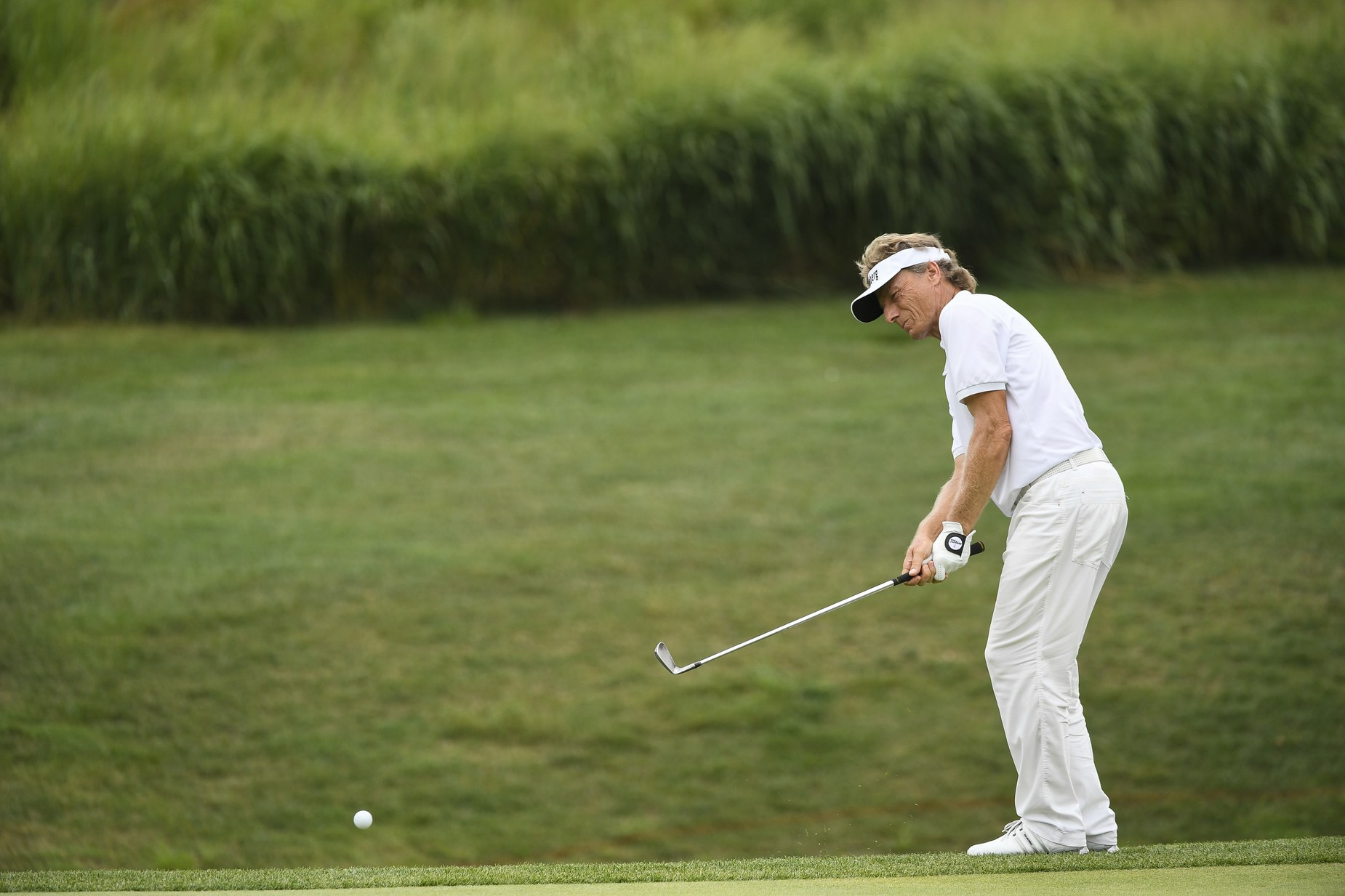 Bernhard Langer posts opening 65 in pursuit of fourth straight Senior Players win