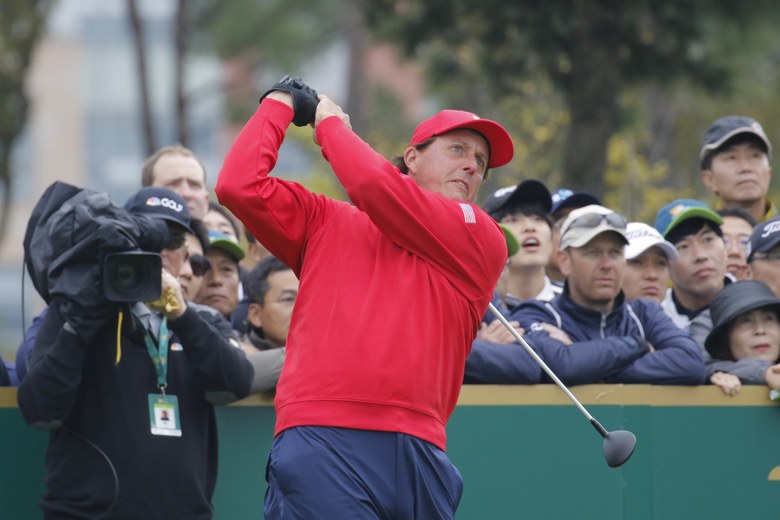 Phil Mickelson is going to make the Presidents Cup team, at least according to oddsmakers