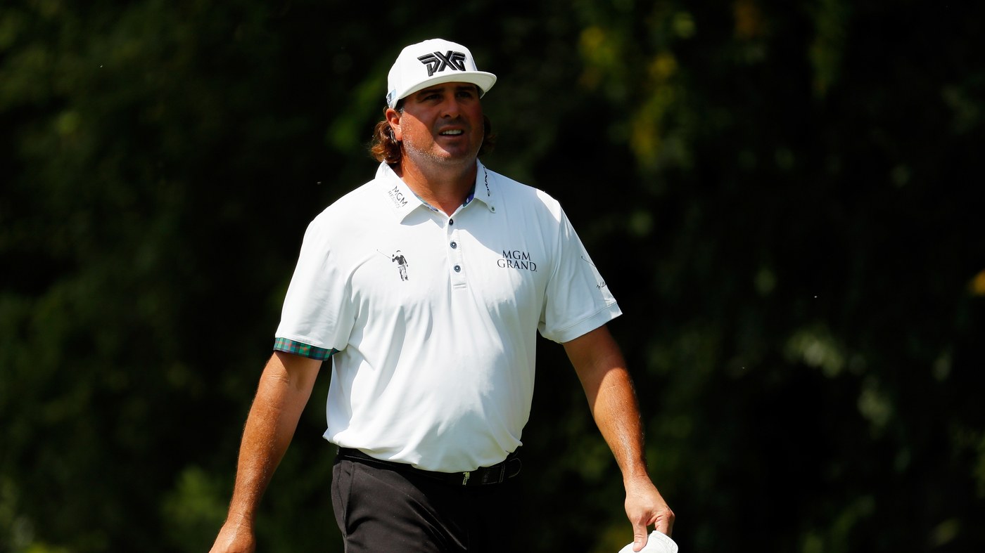 Pat Perez is antithesis of young successful tour players, but still hanging with them on leader board