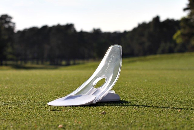 PuttOut putting trainer is simple approach to making the putts that are supposed to be simple