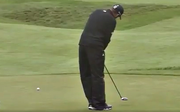 Sergio Garcia damages putter, uses 3-wood and makes birdie putt anyway