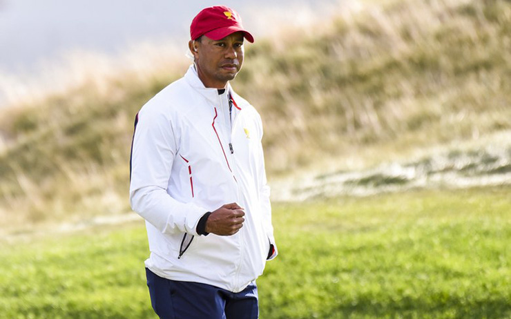 Tiger’s latest swing video proves he’s alive … and not much else