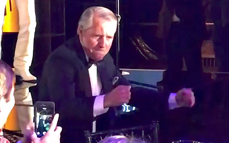 Watch Gary Player incorporate his golf swing into some pretty nifty dance moves