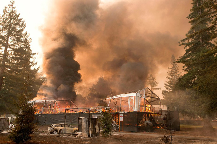 UPDATED: Napa fire burns grandstands hours after Safeway Open ends, forces evacuation of Silverado Resort
