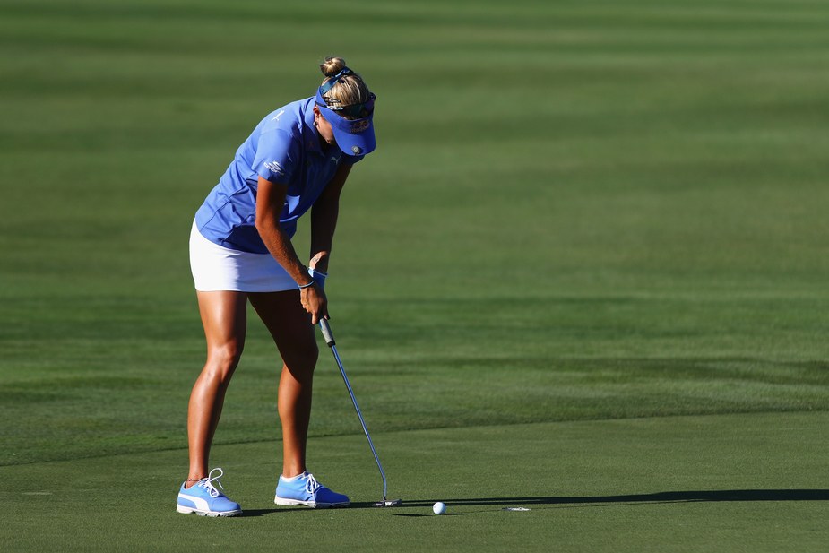 Lexi Thompson’s painful miss, Justin Thomas’ sweet seats, Belen Mozo’s bikini barrage, and the most terrifying turkey attack ever