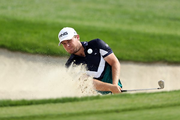 Hatton flirts with Earth course record but the 18th “seems to hate me”