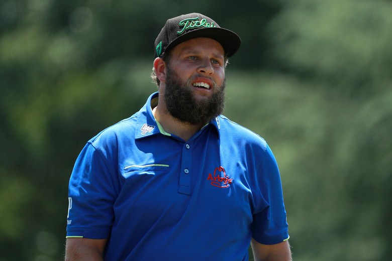 Beef Johnston tosses club, lets photographer keep it at RSM Classic