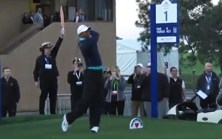 Tiger Woods birdied the first hole of Wednesday’s pro-am — and he made it look really, REALLY easy