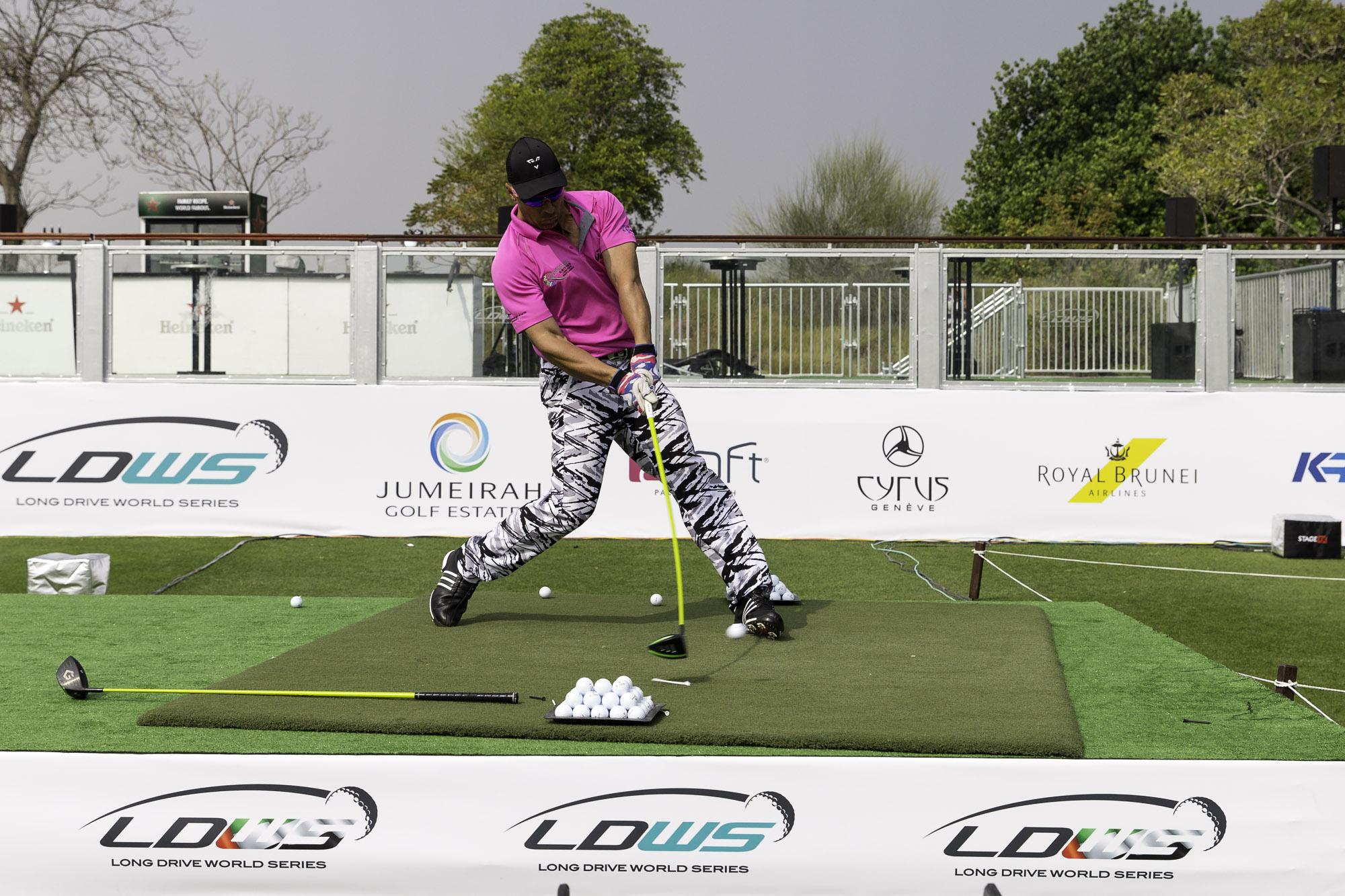 South African’s 400 yard missile tops qualifying for LDWS Dubai