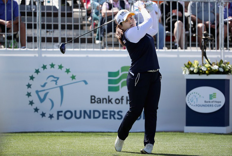 Inbee Park wins Founders Cup with a late run of birdies that ends Laura Davies remarkable bid