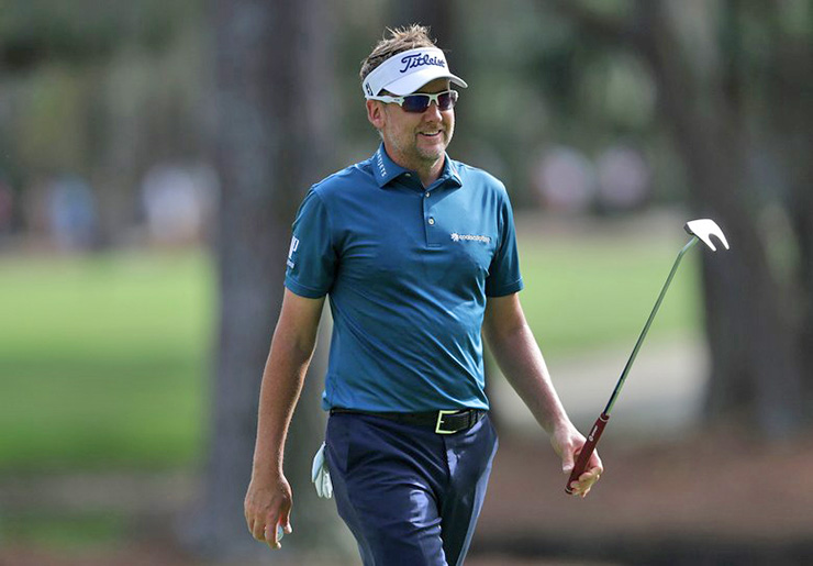 Ian Poulter continues hot streak with third-round 67 at Harbour Town, leads by one
