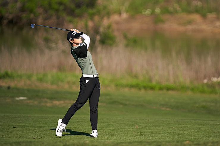 Wind, rain and a former LPGA Rookie of the Year dominate in Texas