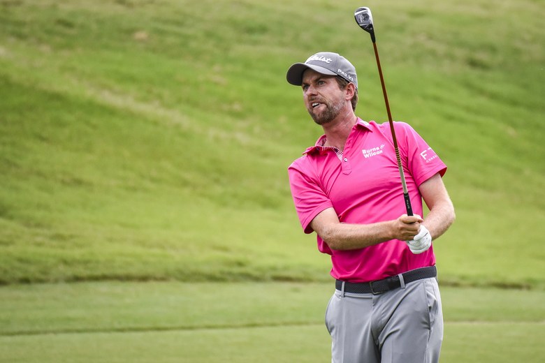 Webb Simpson talks about his equipment, the anchor ban and the last club he bought with his own money