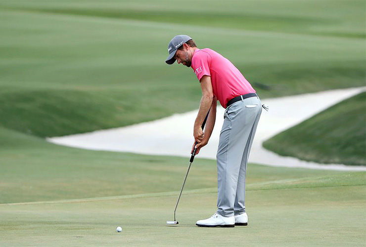 Is Webb Simpson’s arm-anchoring style of putting the way of the future?