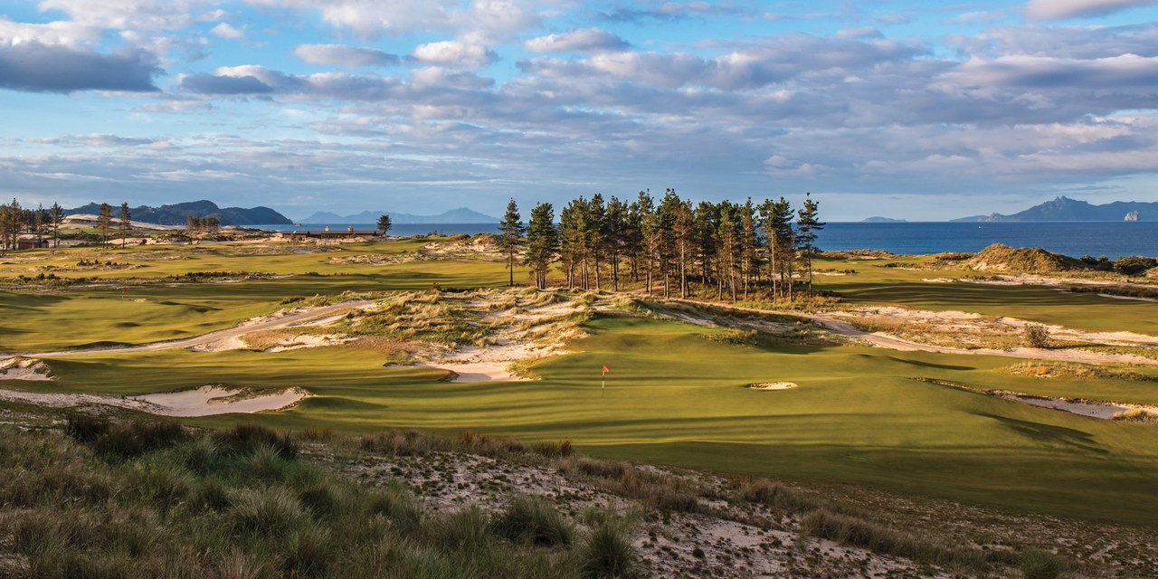 Amazing drone footage of New Zealand’s stunning Tara Iti Golf Club
