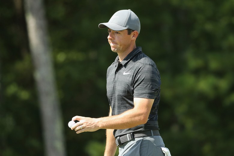 Rory McIlroy sneaks into contention at TPC Boston, even if his putter isn’t cooperating
