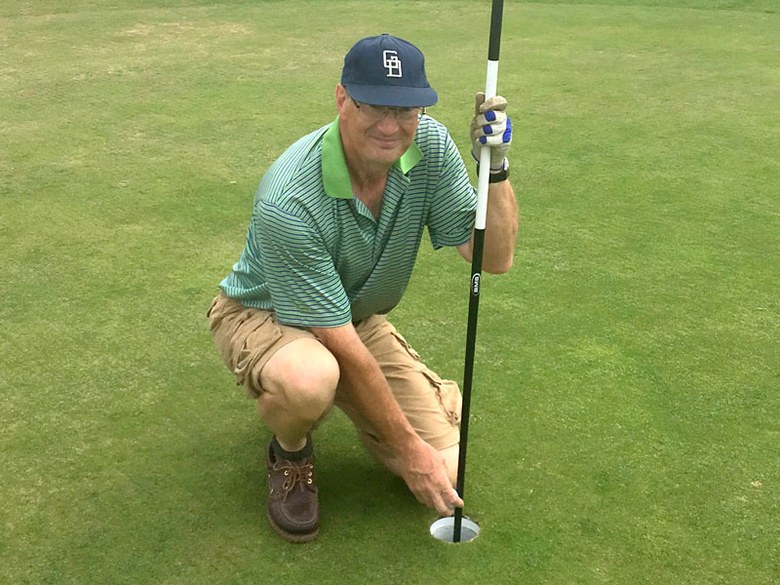 UK golfer makes hole-in-one with putter, proving to ace-less golfers that hell is real