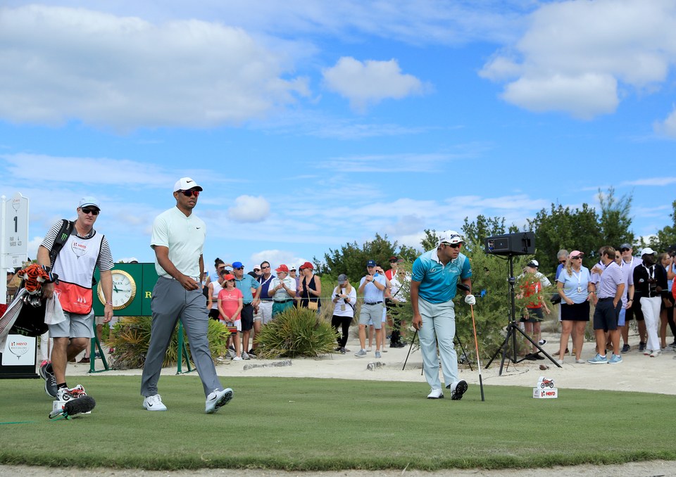 Tiger Woods switches to soft spikes to help with ankle issues