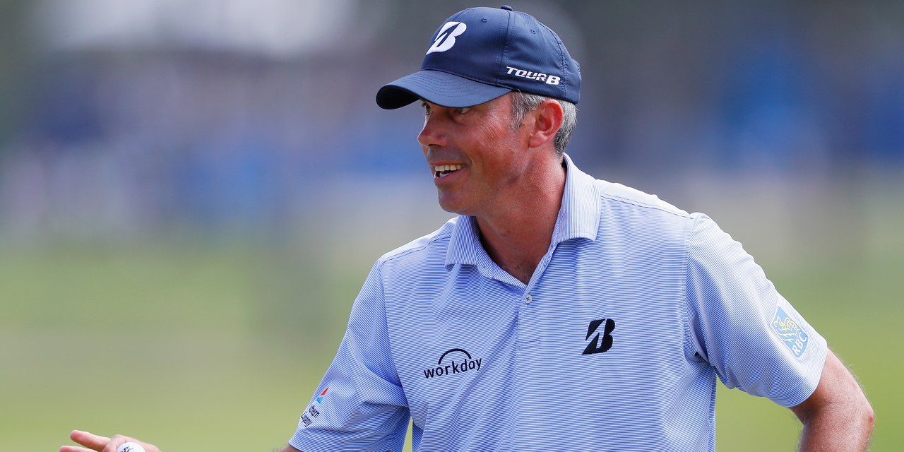 Matt Kuchar inches closer to his second victory of the season with third-round 66