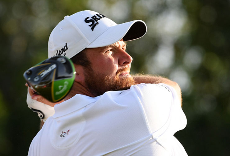 Lowry overcomes “pretty horrendous” start to maintain lead in Abu Dhabi