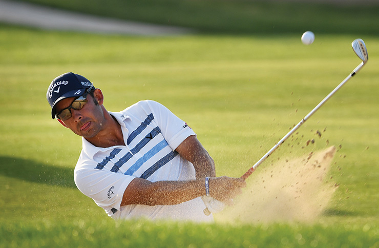 Who needs a putter? Not Pablo Larrazábal (for two holes anyway)