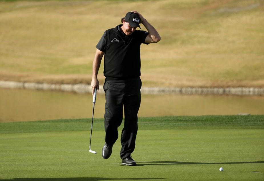 Phil Mickelson lives up (or down) to his reputation as ‘a fabulous enigma’