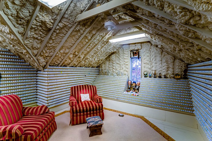 This golfer’s amazingly elaborate display of 15,000 golf balls might be golf’s most impressive amateur collection