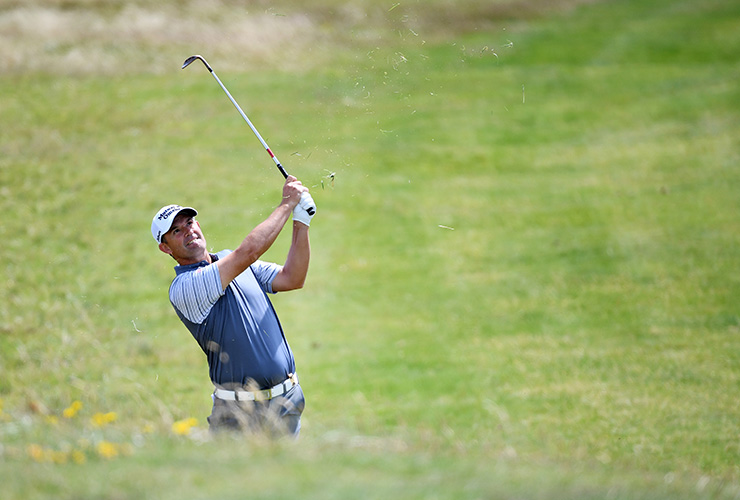 Harrington wows home galleries with 63; takes one-stroke lead into day 2 at Dubai Dubai Free Irish Open