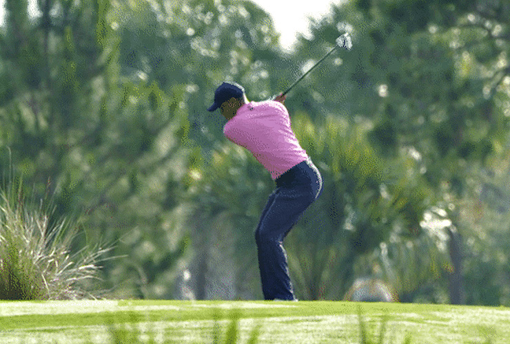How Tiger hits a bomb when he needs one