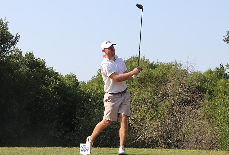 Handy family help a boon for leader Henry heading into final round of RAK Open