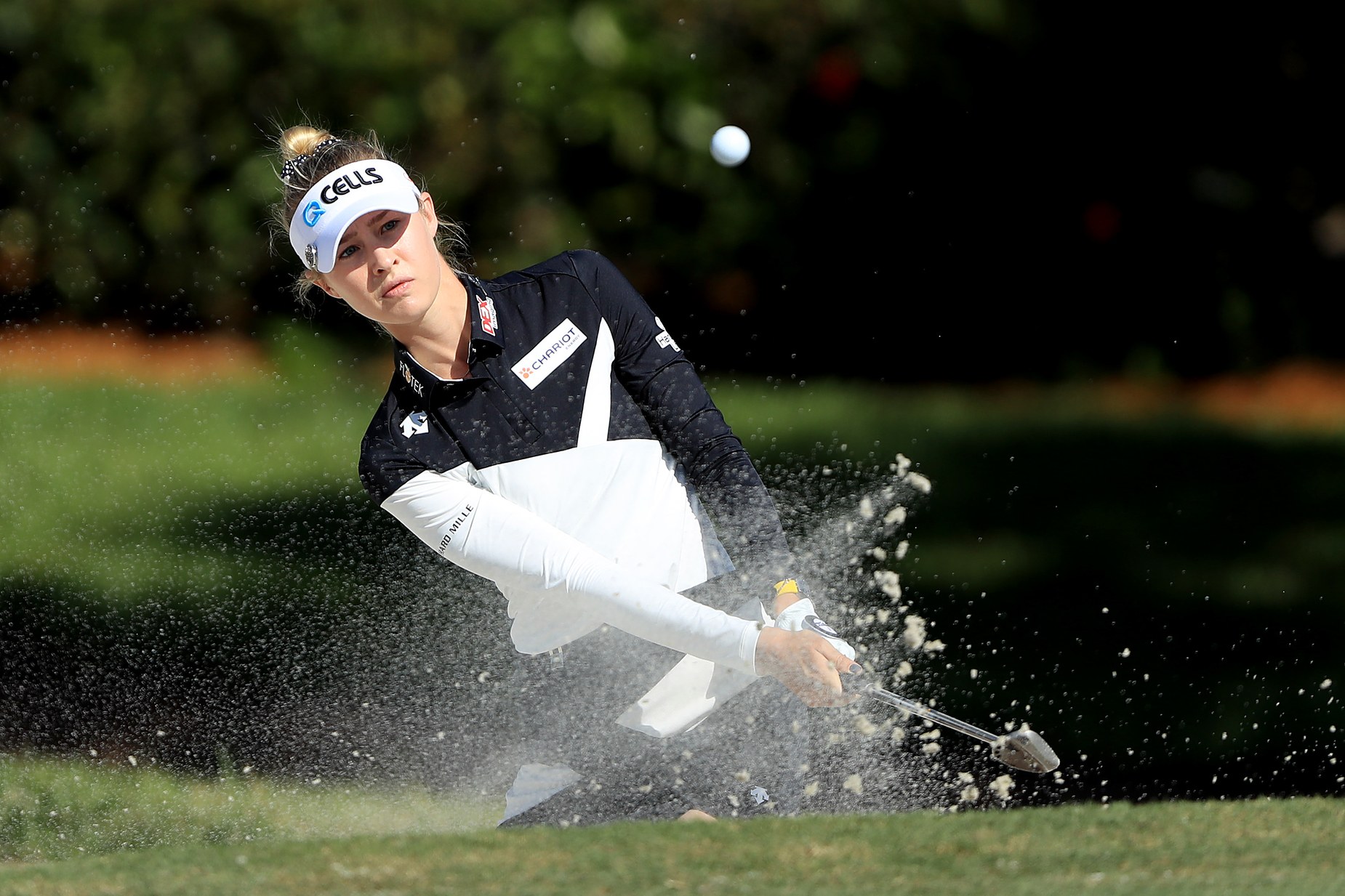 Nelly Korda’s hot finish has her within two of the lead at CME Group Tour Championship