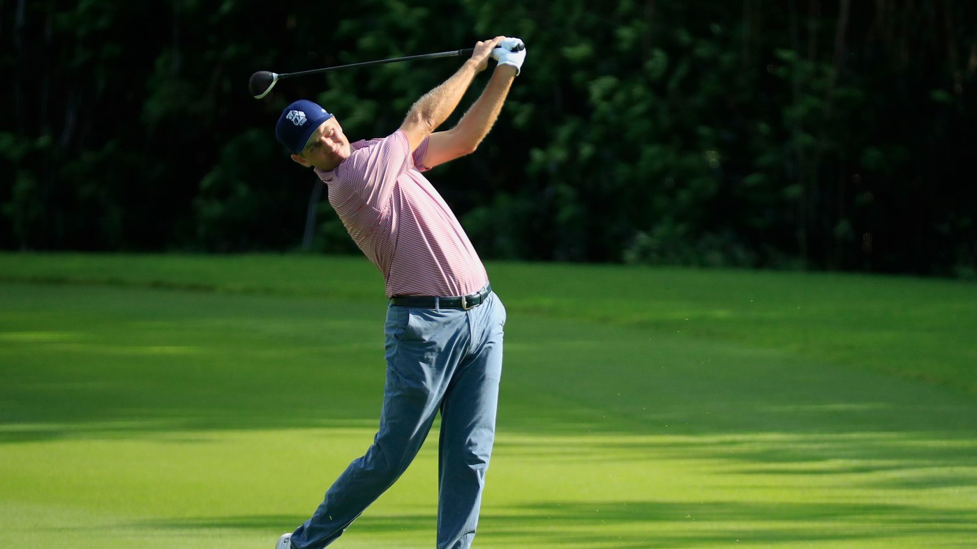 Tight leaderboard leaves potential for dramatic Monday finish at the Mayakoba Golf Classic