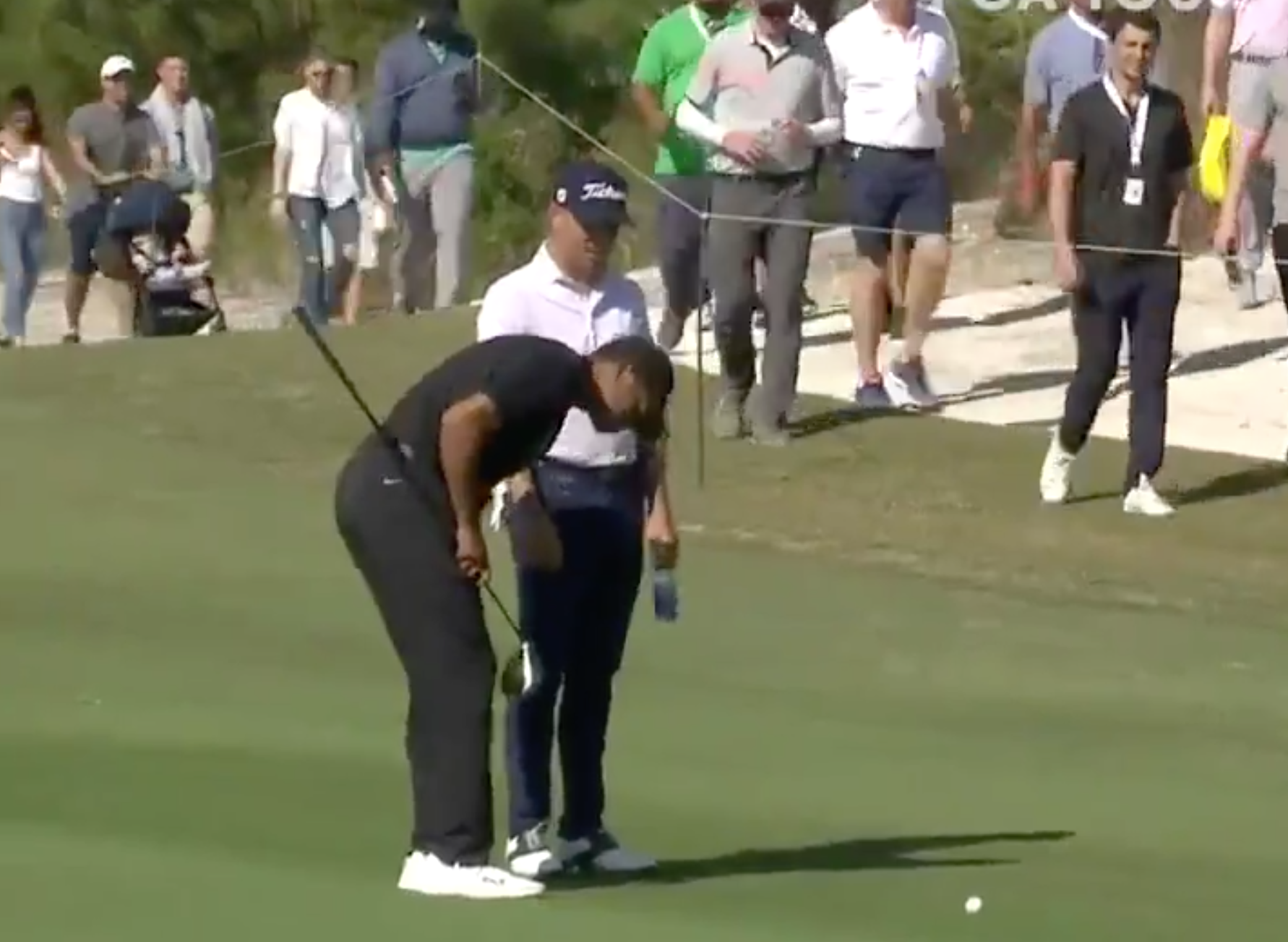 Tiger Woods outdrives Justin Thomas, lets him know about it in humorous fashion