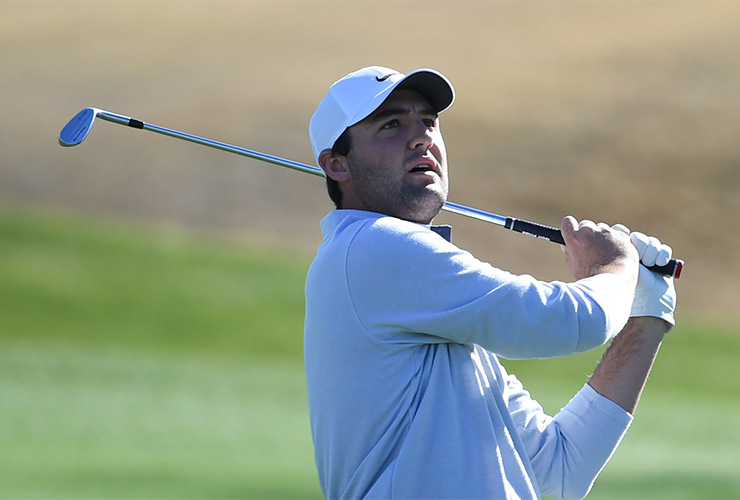 Scottie Scheffler’s lucky break on the final hole earns him share of lead at American Express