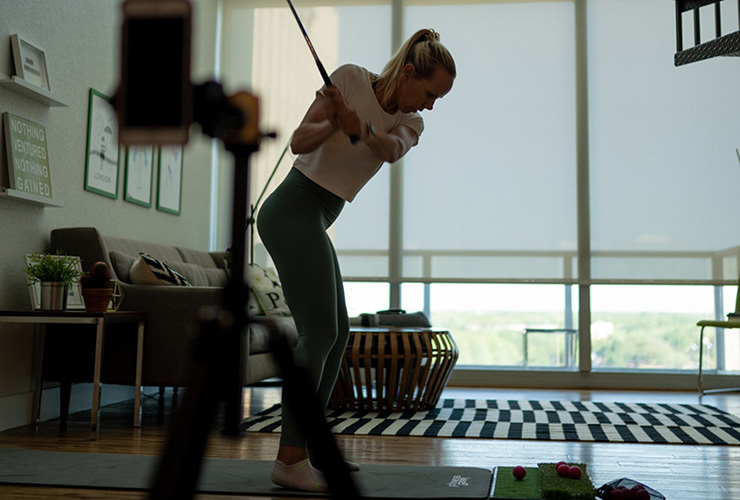 This tour pro’s quarantine range setup in her apartment is the best we’ve seen