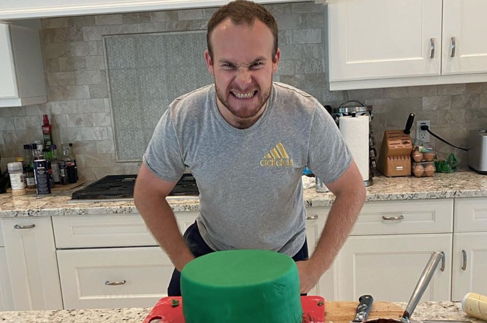 Tyrrell Hatton pays tribute to Arnold Palmer and his own on-course ‘rage’ by baking delicious-looking cake