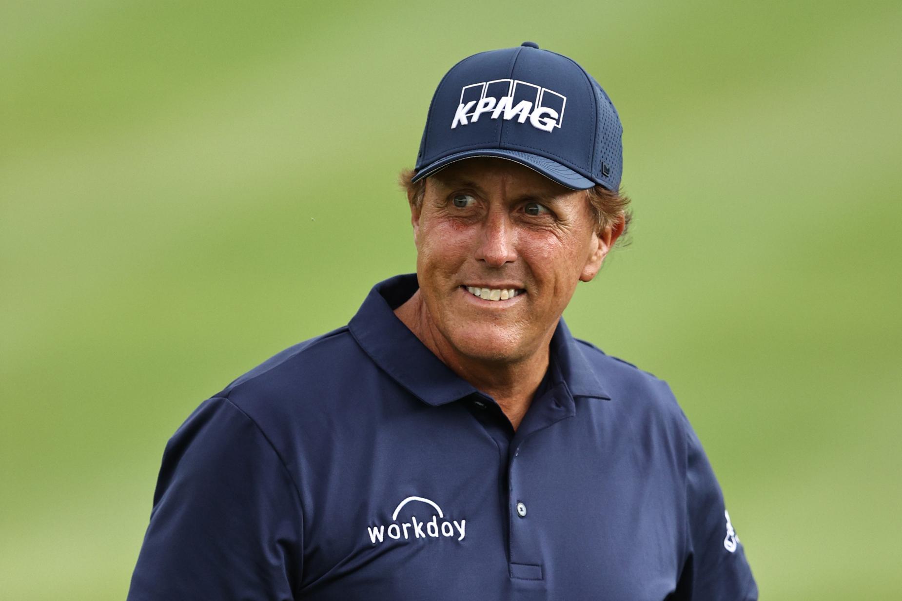 A newly celebrated 50-year-old is in the lead and four other takeaways from Day 2 of the Travelers