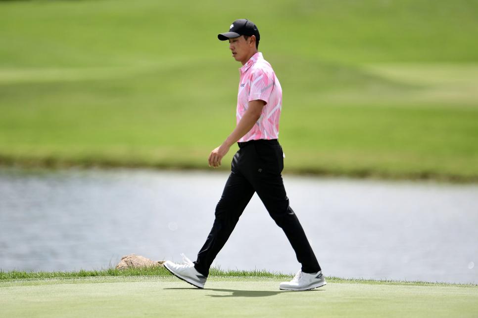 This is it, this is the greatest par save in the history of professional golf