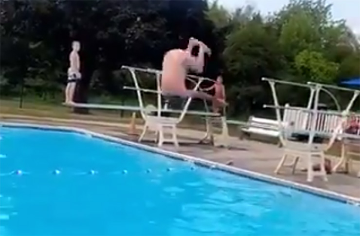 Gary Player is doing flips into swimming pools at age 84, proving he’s still an absolute specimen