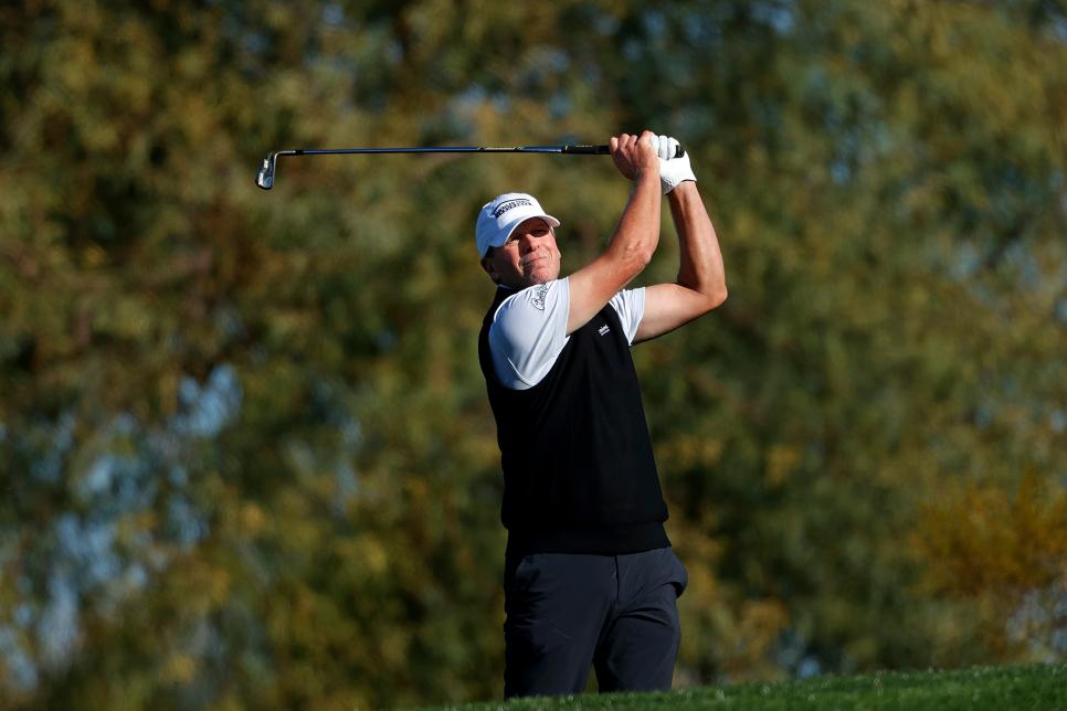 Spieth shows signs of life, Stricker has a shot at history, and Scheffler bounces back from four-jack