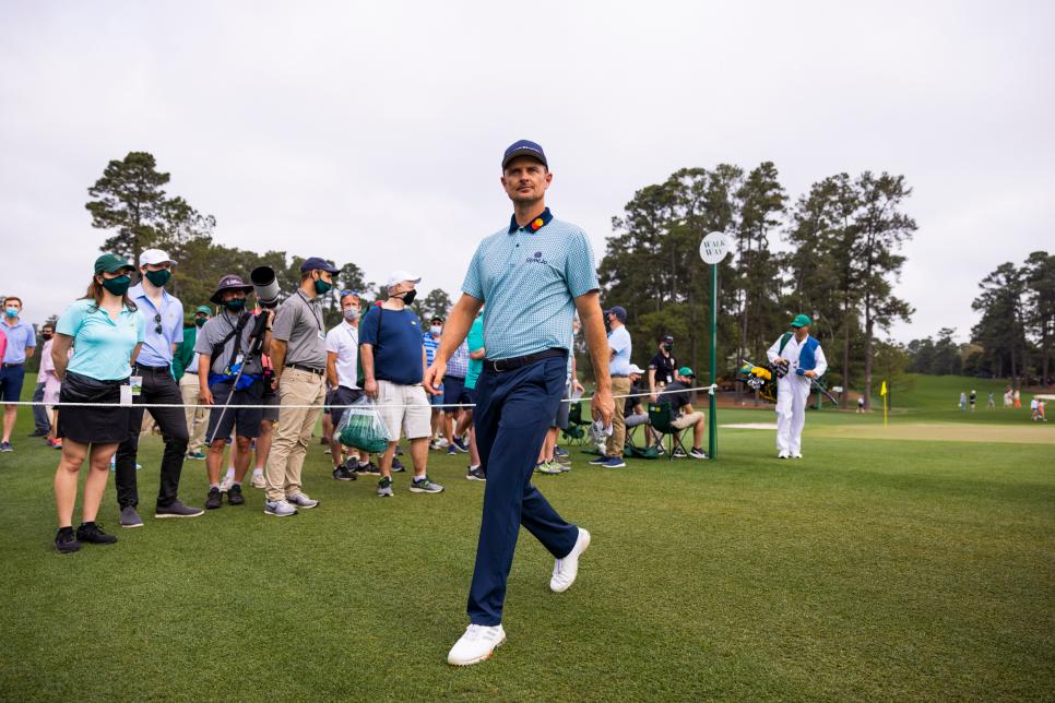 Justin Rose goes from nearly pressing the ‘panic button’ to keeping the lead