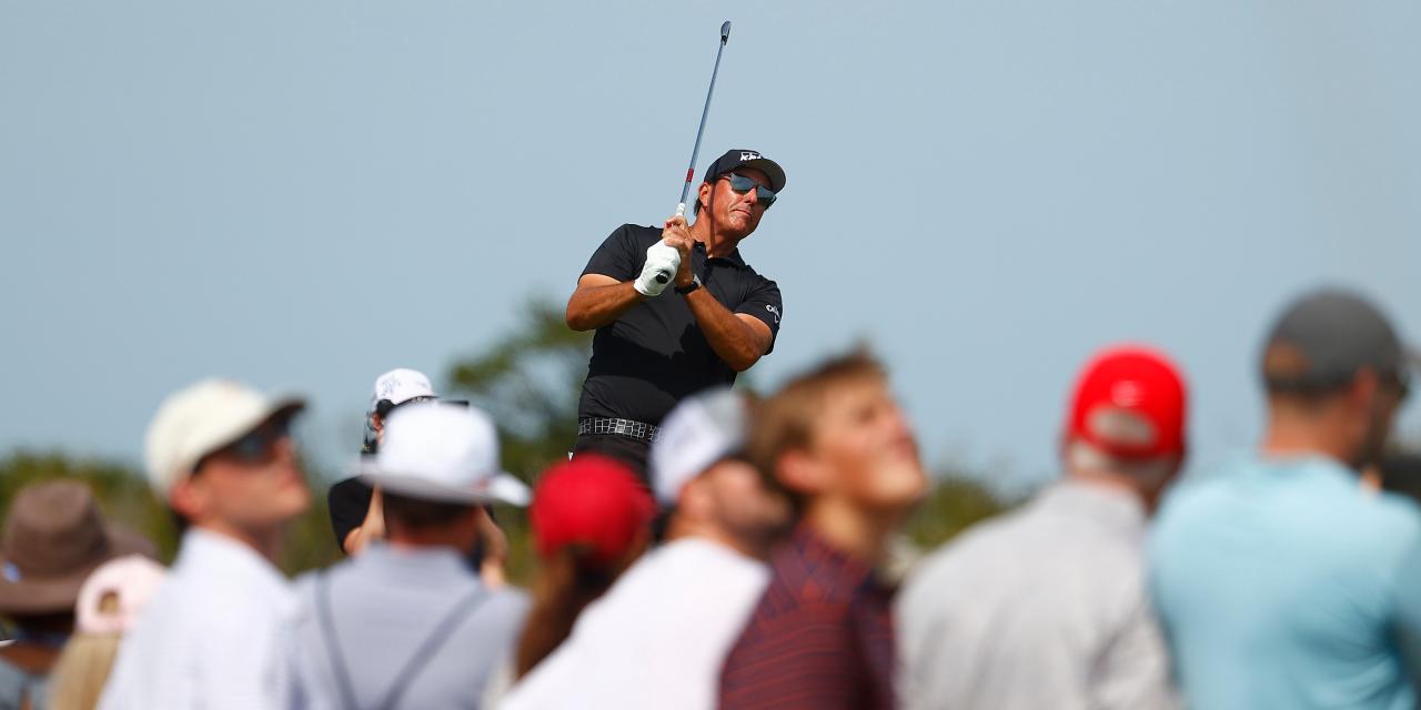 How Phil Mickelson is making golf look easy at 50 years old
