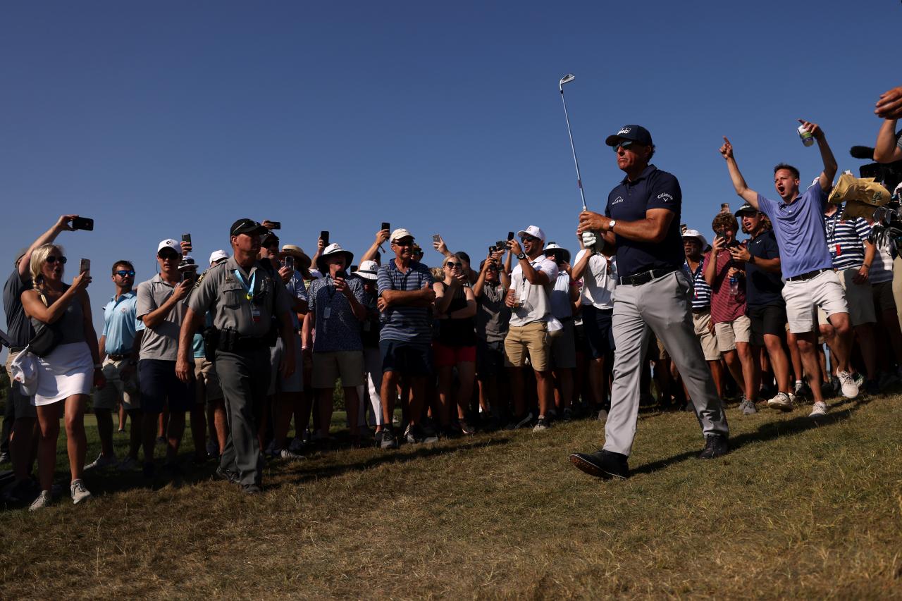 Phil Mickelson’s most incredible win came by staying true to himself