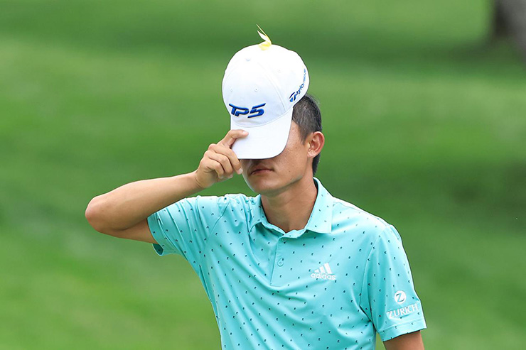 Collin Morikawa whiffs on chip out of thick Muirfield Village rough, reacts accordingly