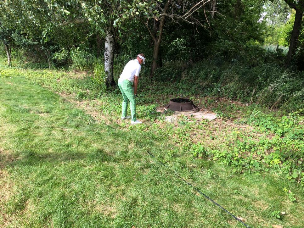 Ian Poulter handles difficult rules situation in most Ian Poulter way imaginable