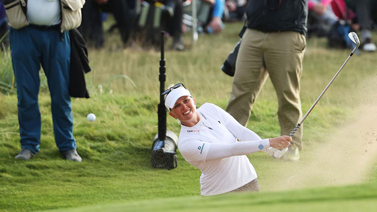 Here’s how to avoid shanking your next high-pressure bunker shot