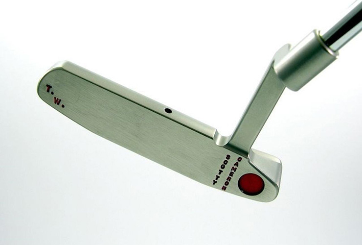 Tiger Woods’ backup putter from 2002 sells at auction for a record $393,000