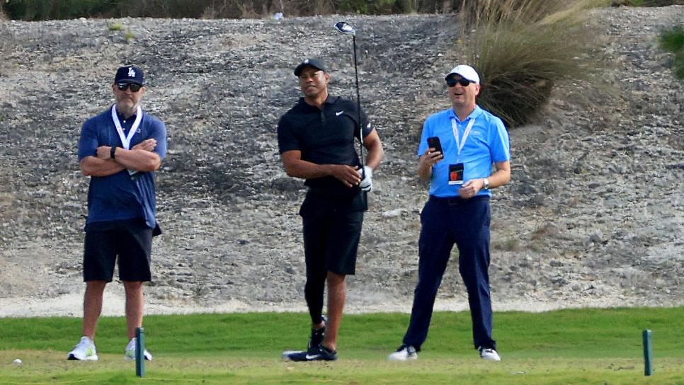Tiger Woods sure appears to be in driving-range grind mode at the Hero World Challenge